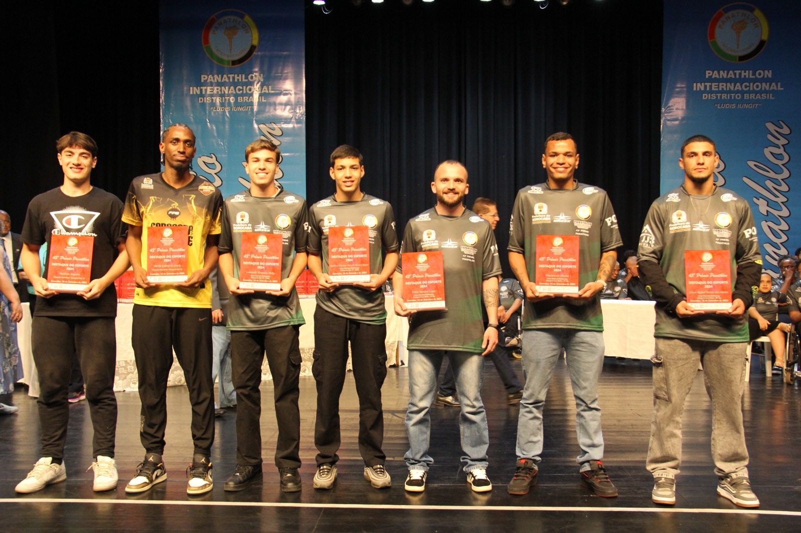 PREMIO 24